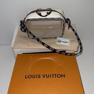 Louis Vuitton Jungle Beach Pouch M67883